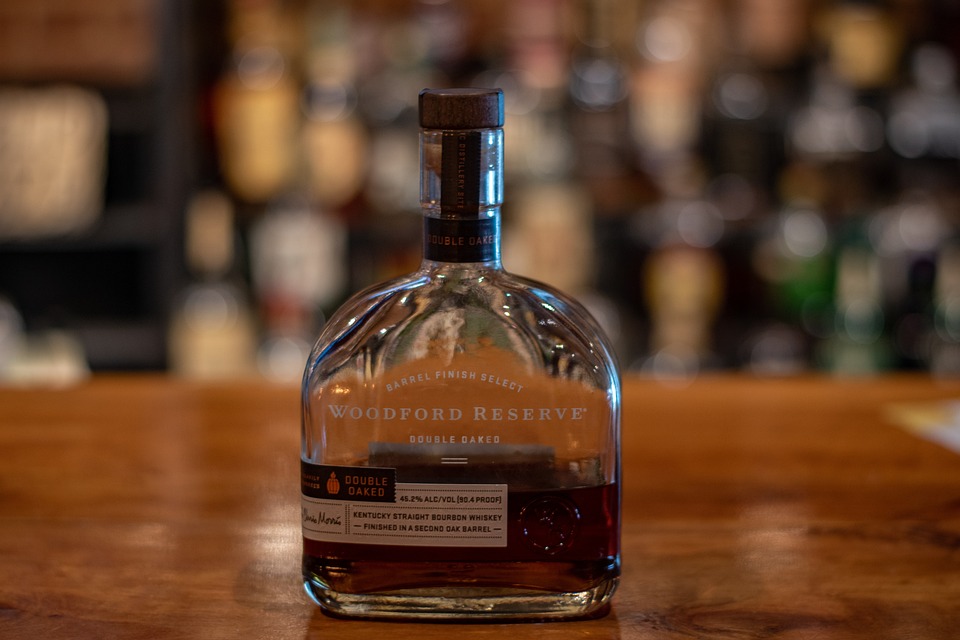 Decoding Bourbon: How to Savor Every Sip with Expert Tasting Notes