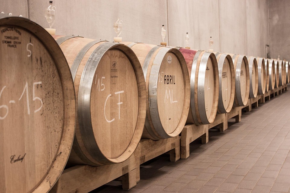A Journey Through Flavor: Understanding Rye and Corn Bourbon Differences