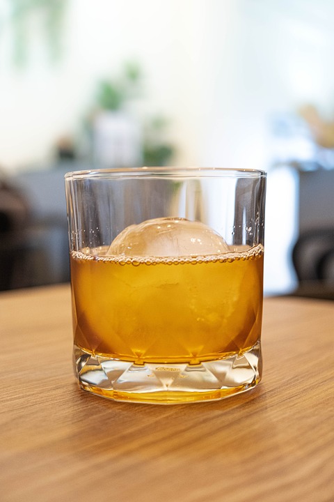 Four Roses Bourbon: A Flavorful Tradition in Every Sip