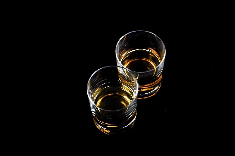 Corn or Rye: Unraveling the Mysteries of America's Favorite Whiskey