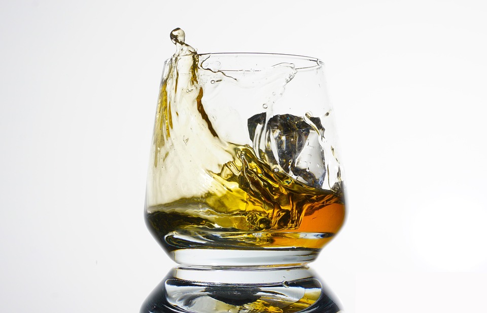 Whiskey Wisdom: Pairing Kentucky Straight Bourbon with Food