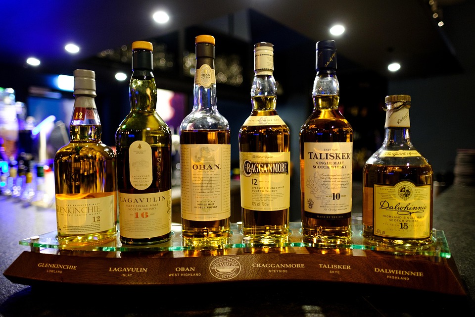 Crafted to Perfection: A Comprehensive Review of Eagle Rare Bourbon